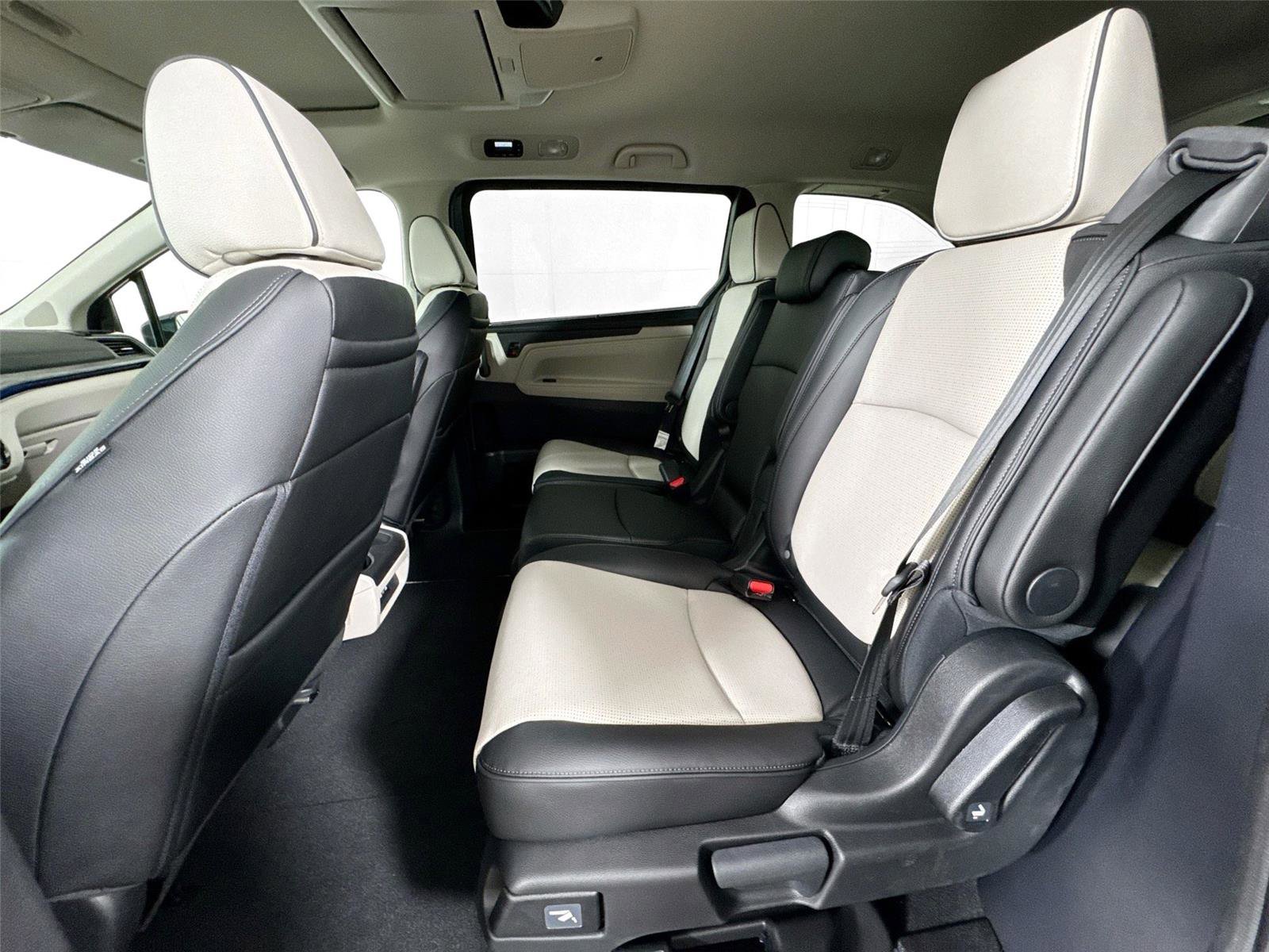 New 2026 Honda Odyssey Elite image 14
