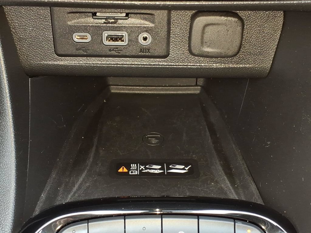 Used 2023 Buick Encore GX Essence w/ Advanced Technology Package FWD image 18
