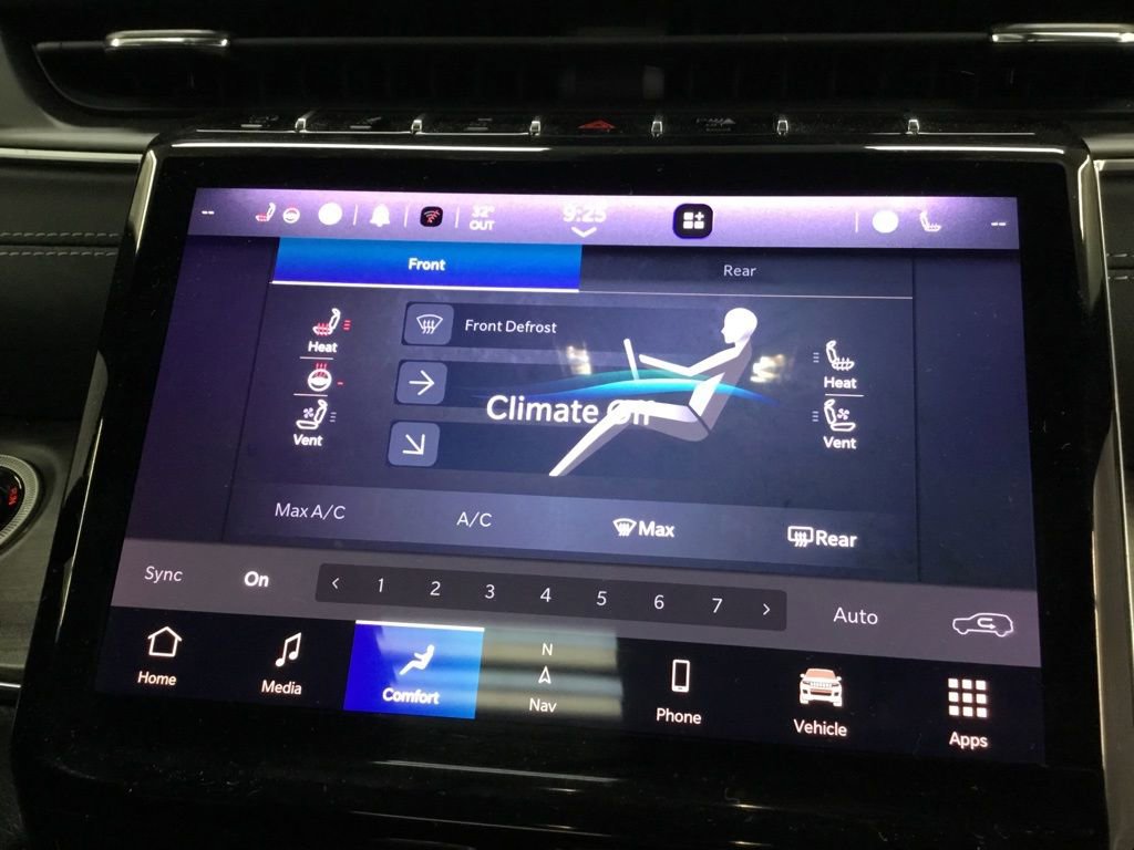 Used 2023 Jeep Grand Cherokee L Overland AWD/4WD image 30