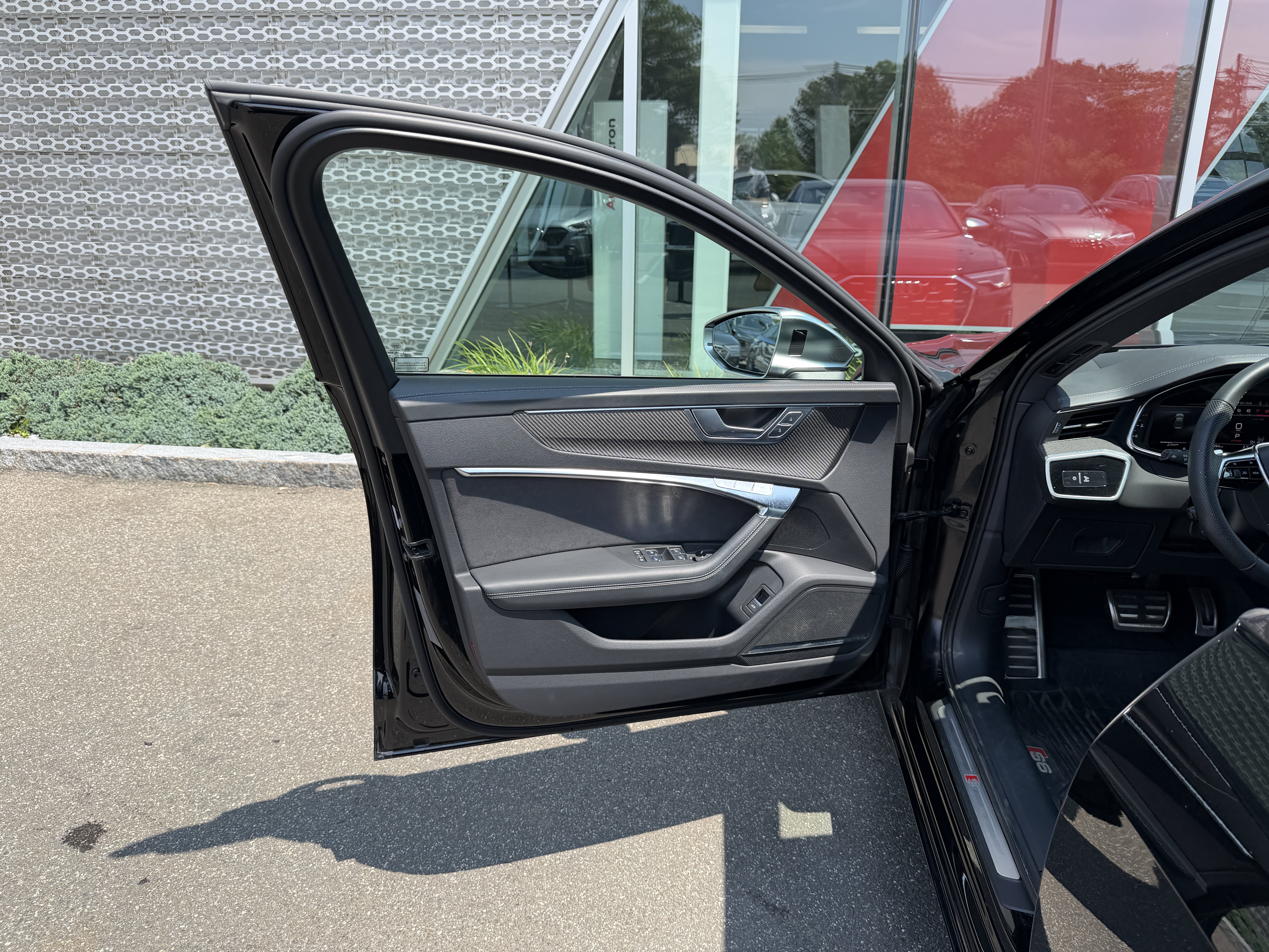 Certified 2024 Audi S6 Premium Plus w/ Premium Plus Package AWD/4WD image 8