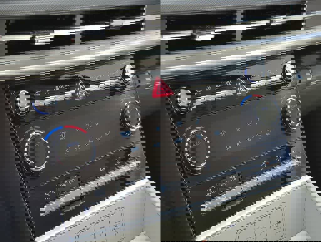 New 2026 Hyundai Santa Fe SE image 31