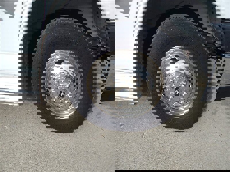 Used 2020 Chevrolet Express 4500 w/ RV Package image 9