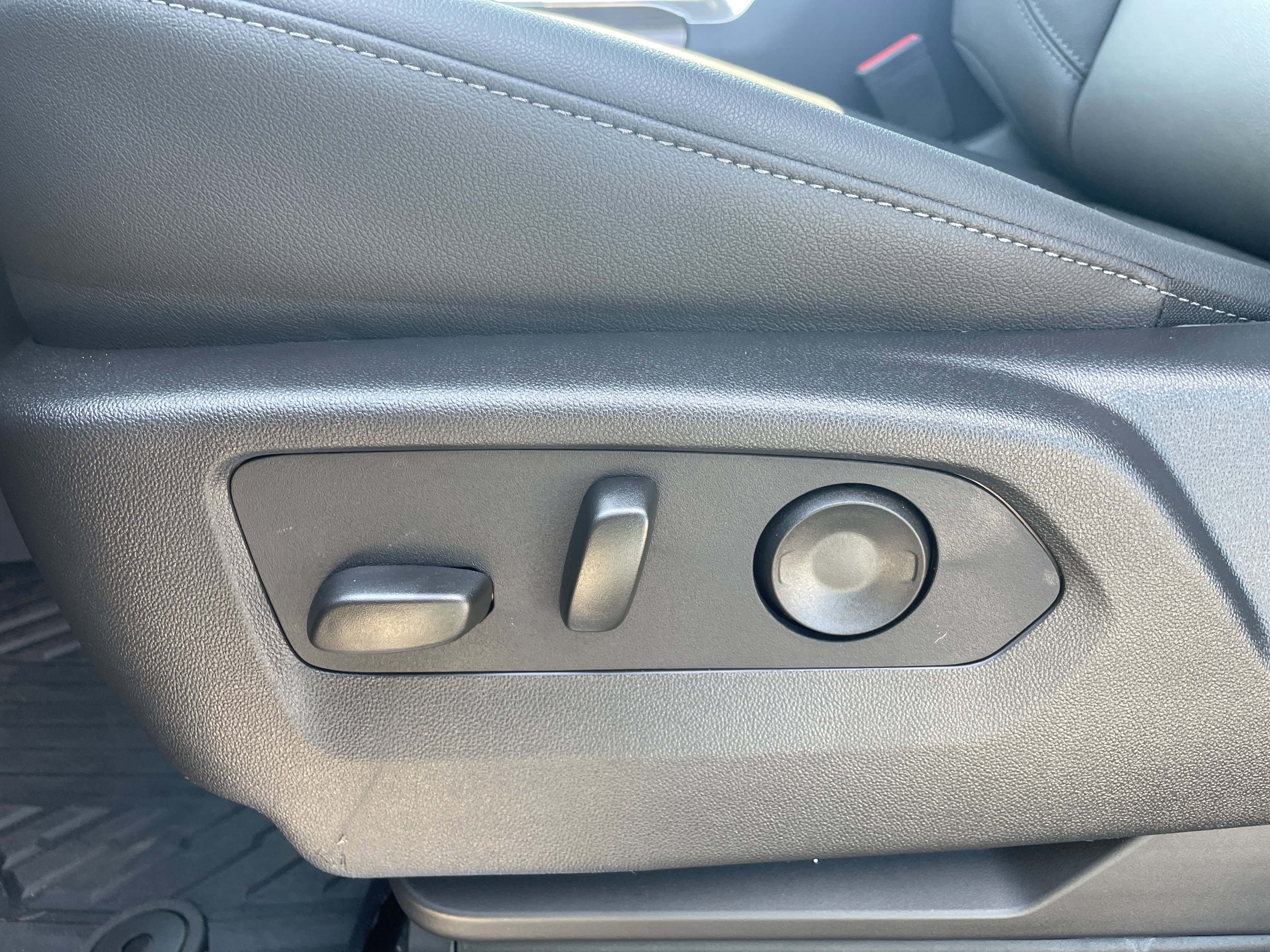 New 2026 Chevrolet Silverado 1500 LT Trail Boss w/ Safety Package image 13