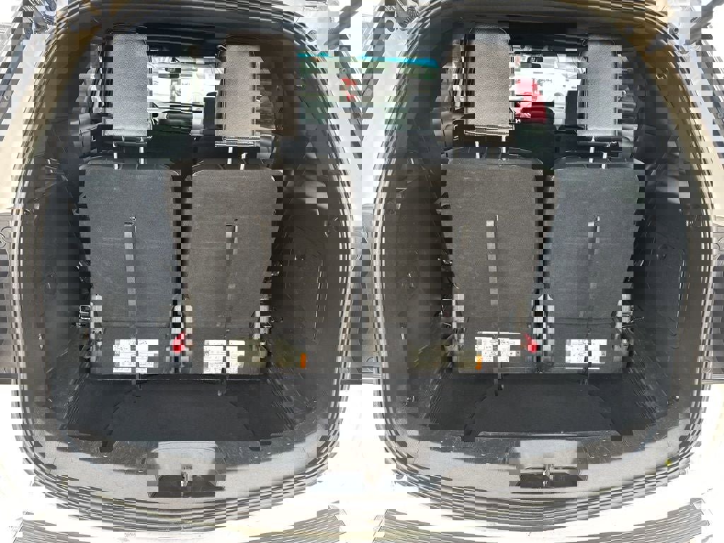 Used 2018 Ford Explorer XLT w/ Equipment Group 202A image 20