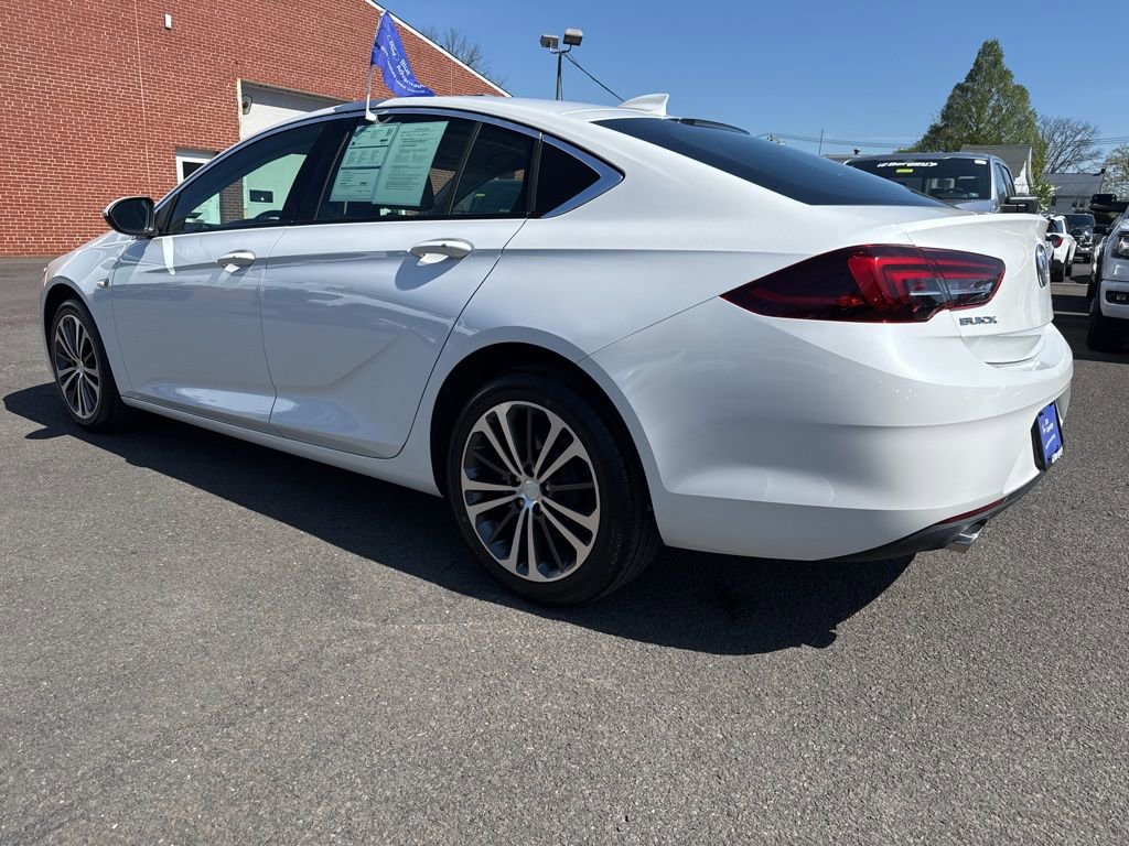 Used 2018 Buick Regal Essence w/ Sights and Sounds Package FWD image 7