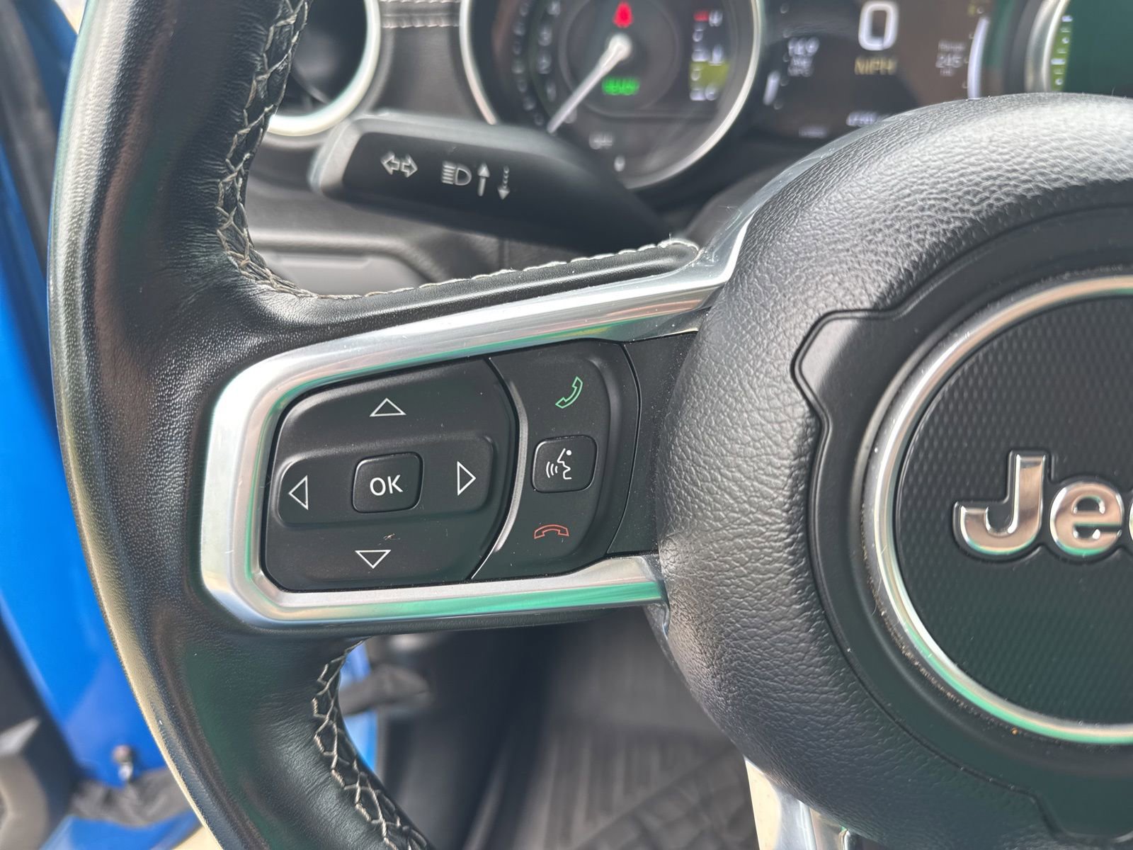 Used 2023 Jeep Wrangler Unlimited Sahara w/ Cold Weather Group AWD/4WD image 19