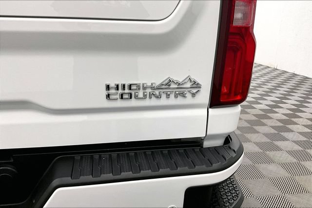 Used 2024 Chevrolet Silverado 3500 High Country w/ High Country Premium Package AWD/4WD image 9