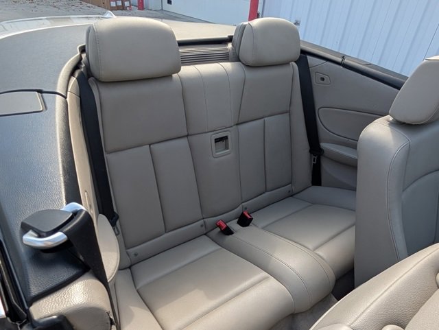 Used 2010 BMW 128i Convertible image 20