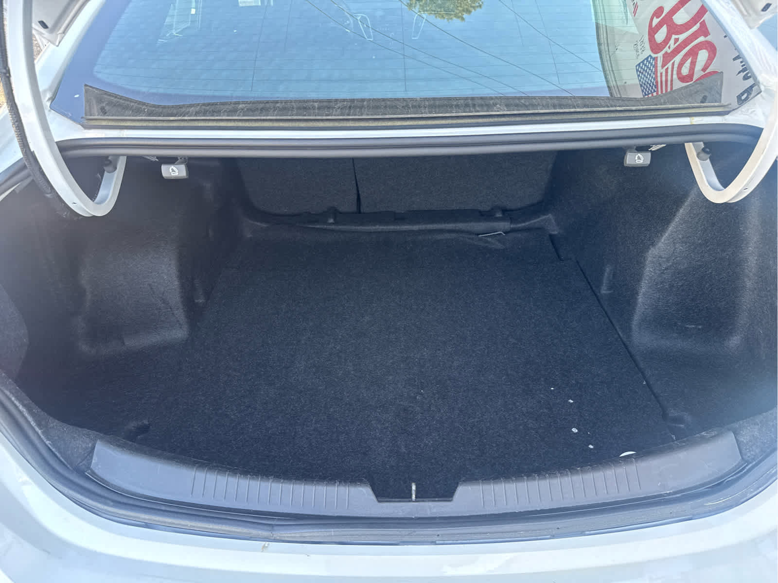 Used 2024 Chevrolet Malibu LT image 34