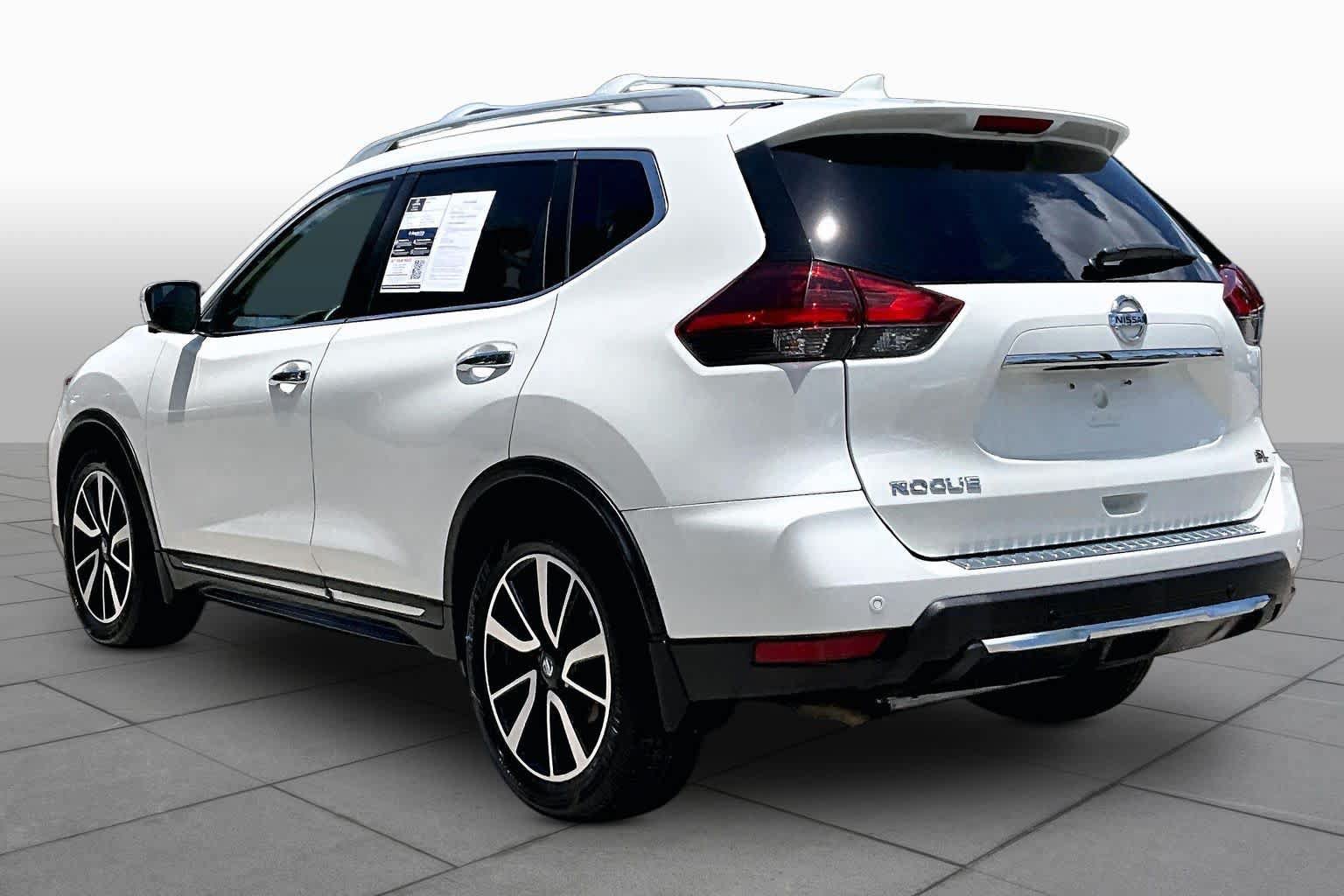Used 2020 Nissan Rogue SL w/ Premium Package FWD image 12