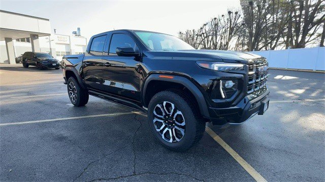 Used 2025 GMC Canyon AT4 w/ Nightfall Edition image 2