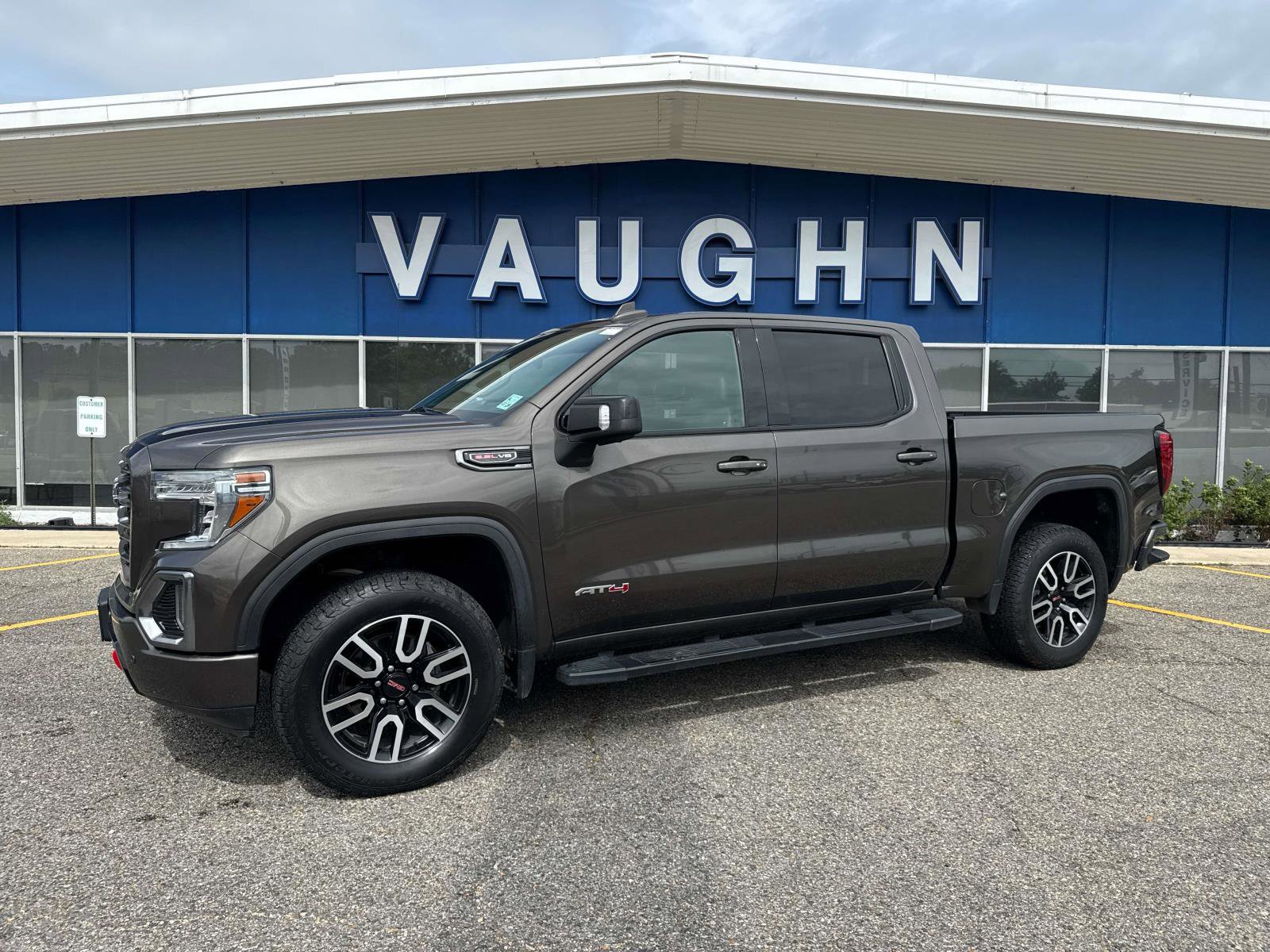 Used 2019 GMC Sierra 1500 AT4 w/ AT4 Premium Package