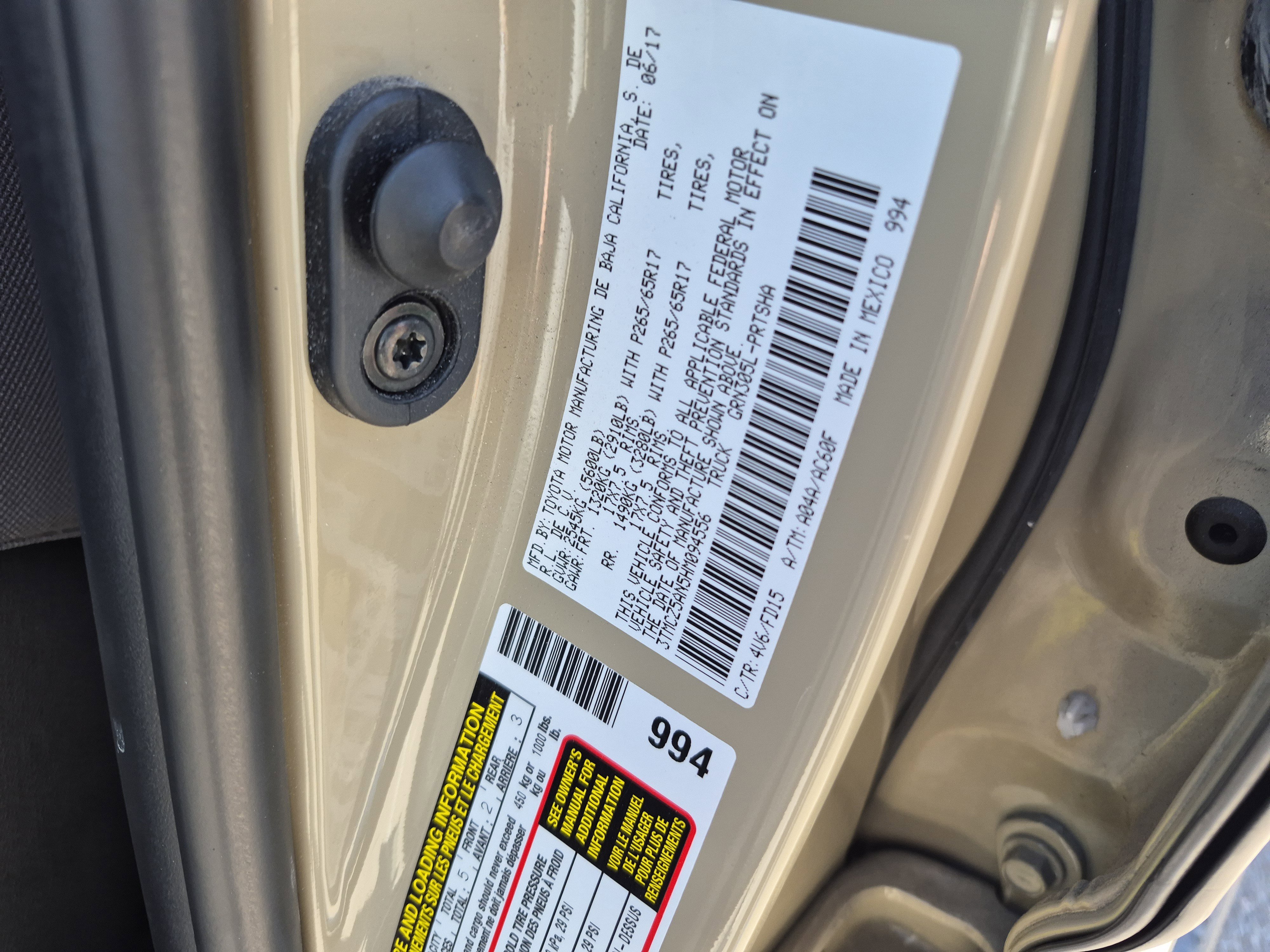 Used 2017 Toyota Tacoma TRD Sport w/ Premium & Technology Package AWD/4WD image 25