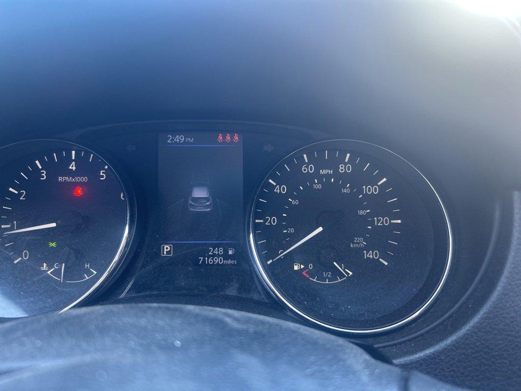 Used 2020 Nissan Rogue Sport S image 2