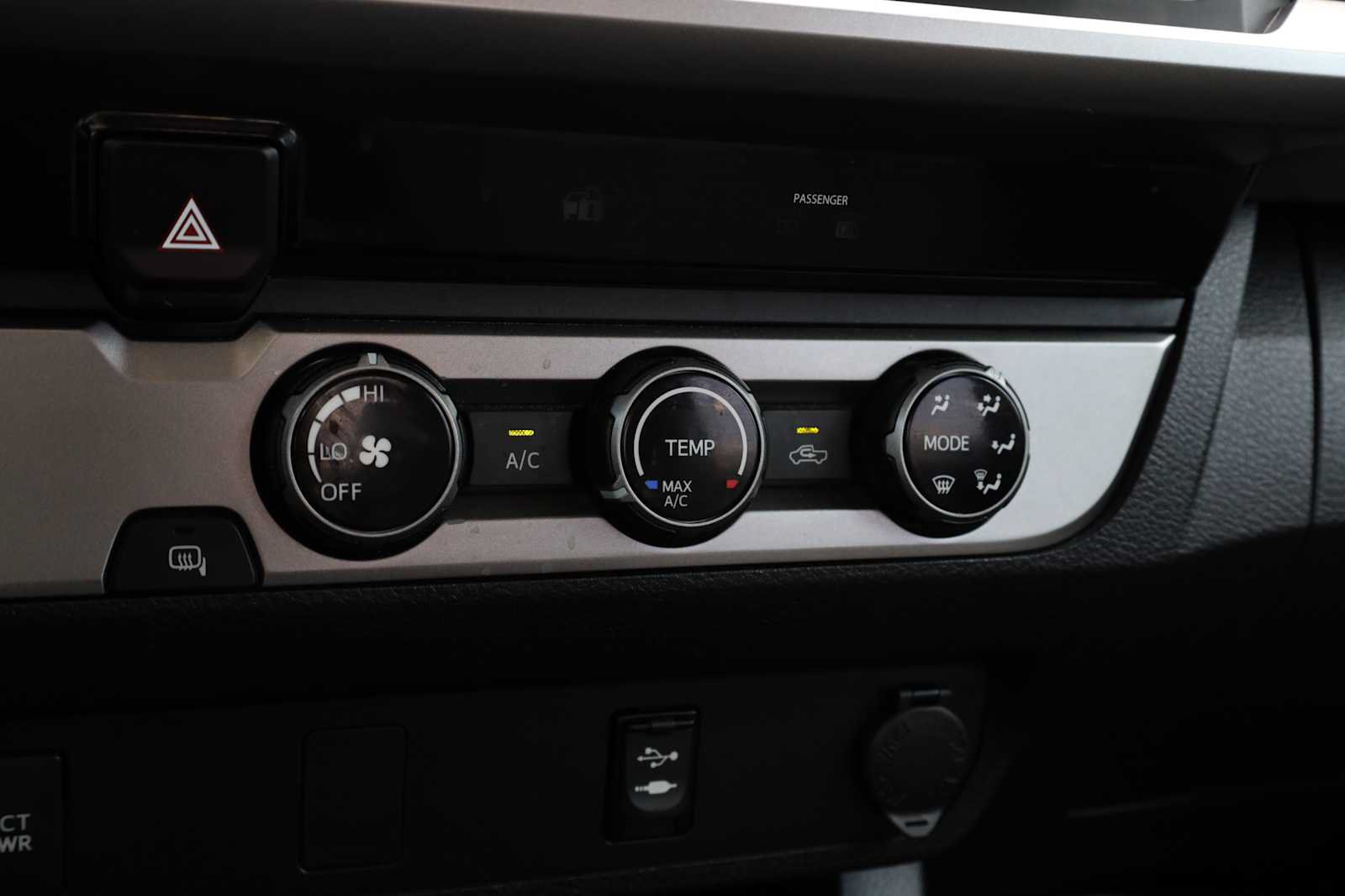 Used 2017 Toyota Tacoma SR5 RWD image 23