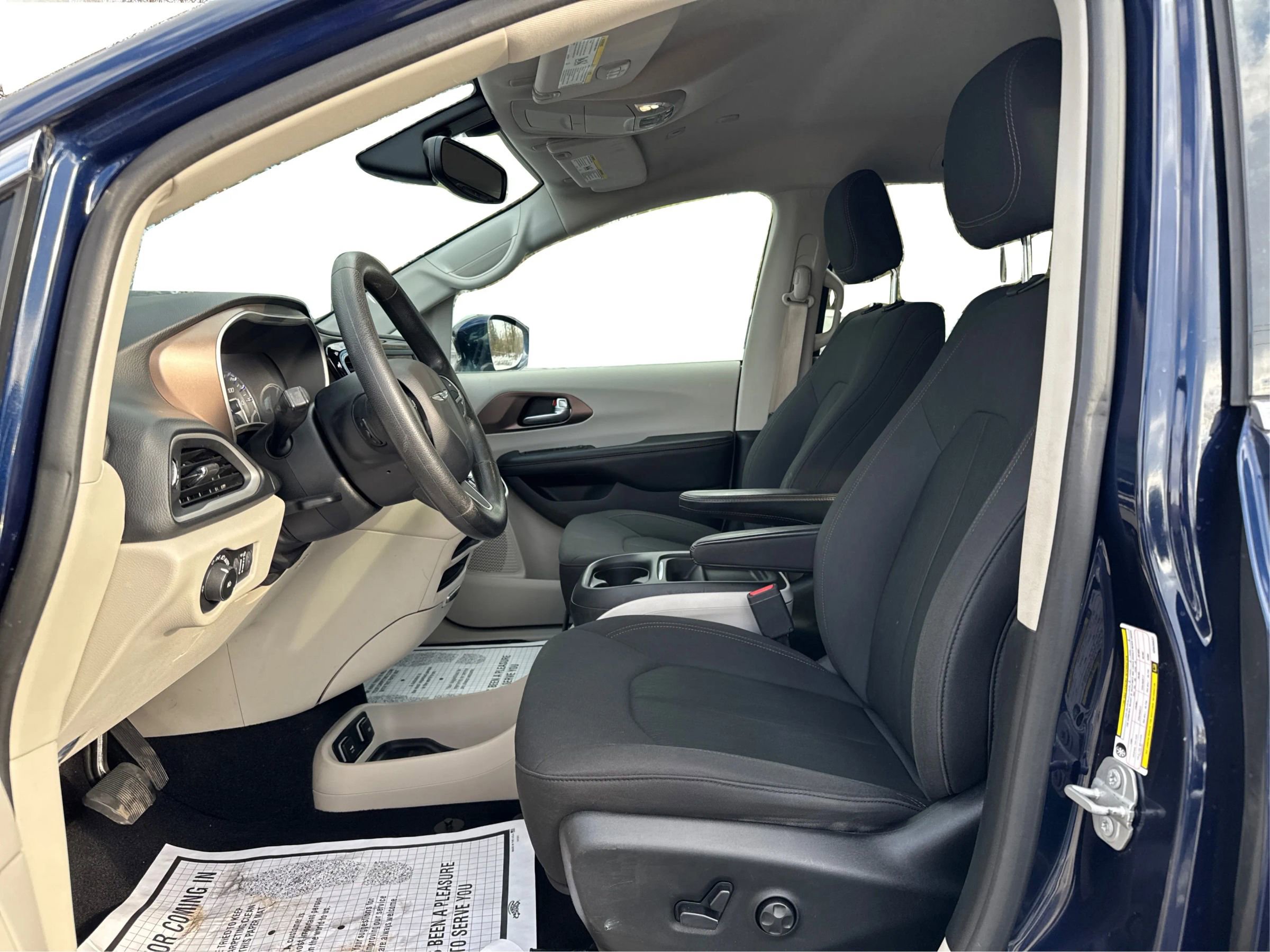 Used 2019 Chrysler Pacifica Touring Plus image 11