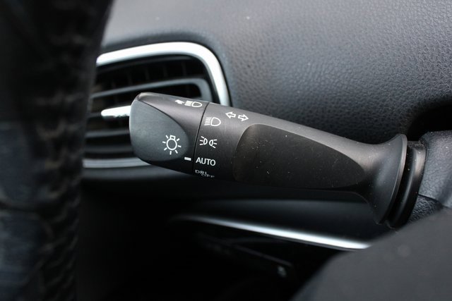 Used 2017 Toyota Prius Three image 10