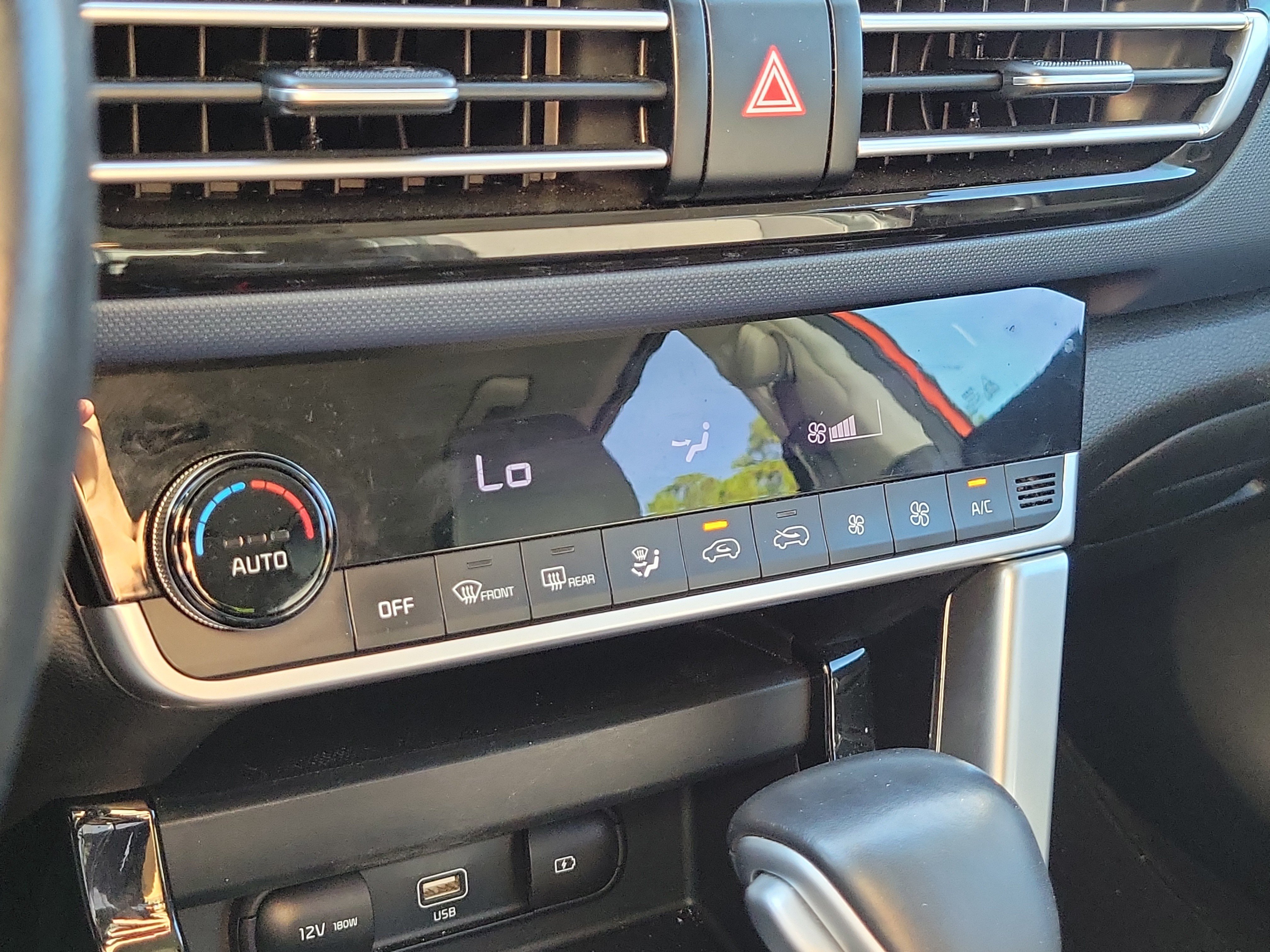 Used 2023 Kia Seltos S w/ Navigation Package AWD/4WD image 34