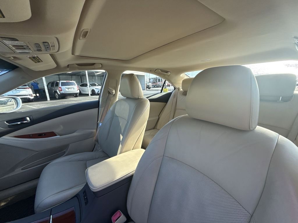Used 2011 Lexus ES 350 image 16