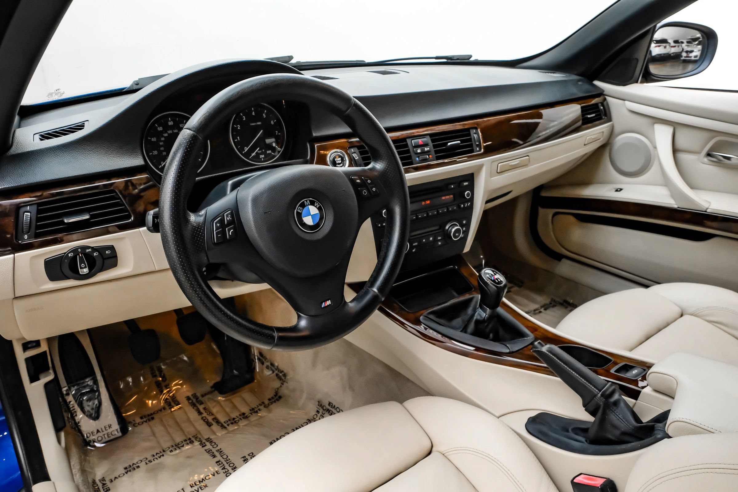 Used 2012 BMW 328i Convertible w/ M Sport Pkg RWD image 11