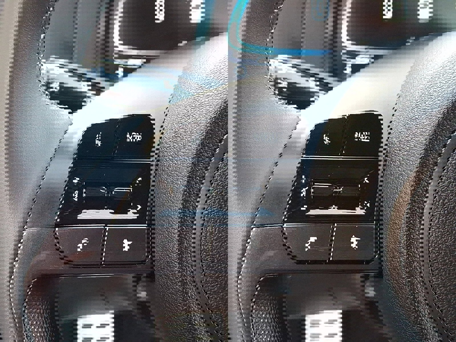 Certified 2025 Hyundai Elantra Sport FWD image 20