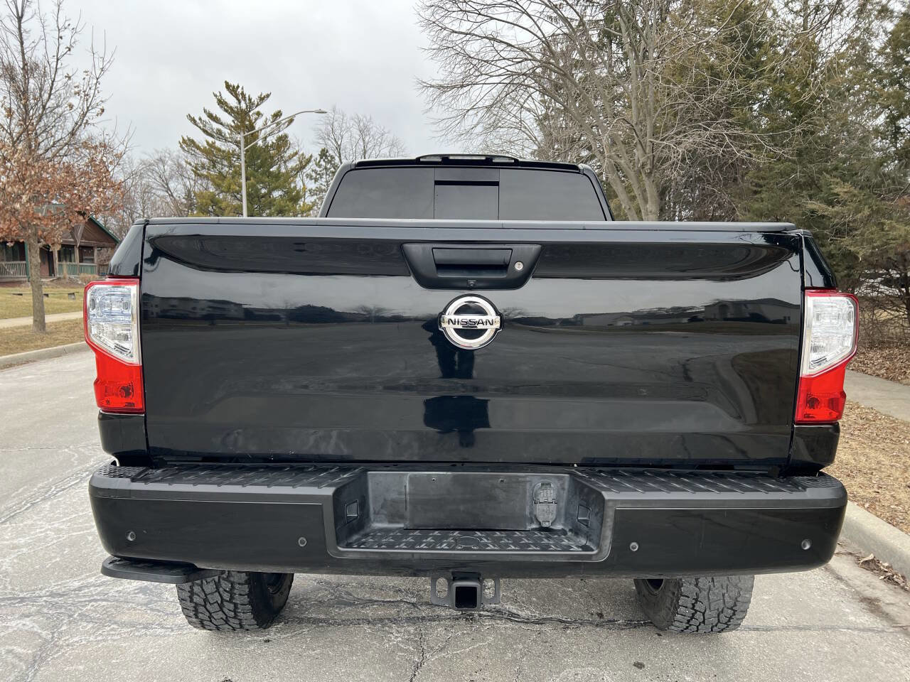 Used 2020 Nissan Titan SV w/ SV Convenience Package image 5