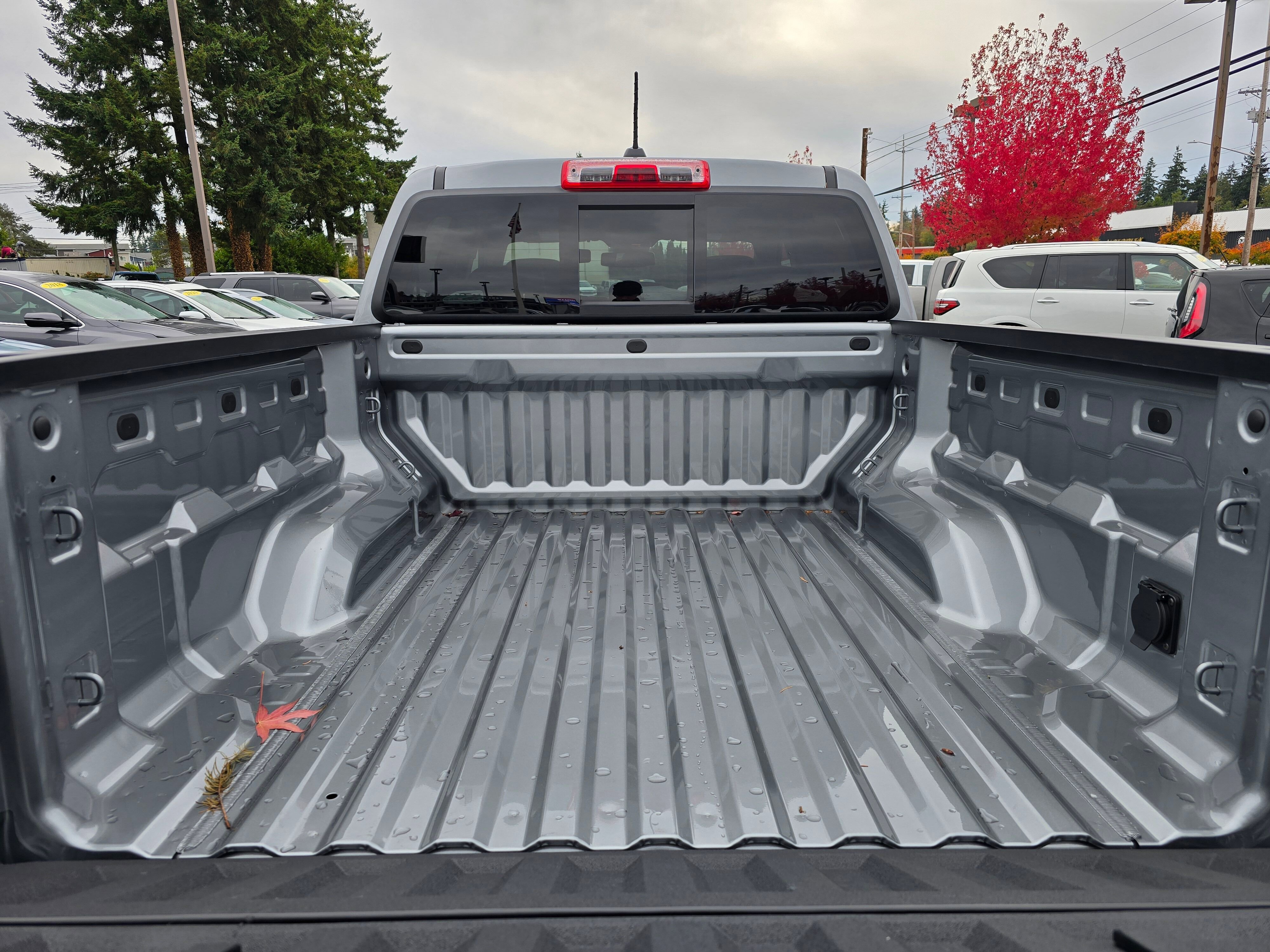 New 2026 GMC Canyon Elevation w/ Convenience Package image 15