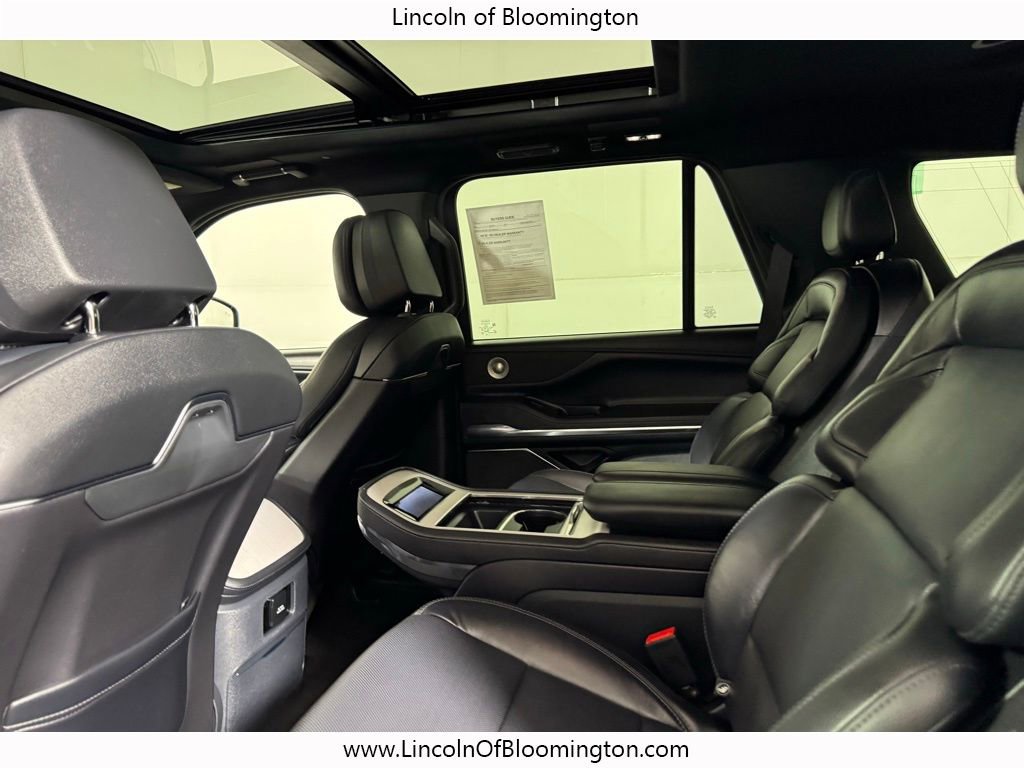 Used 2025 Lincoln Navigator Reserve w/ Jet Appearance Package AWD/4WD image 37