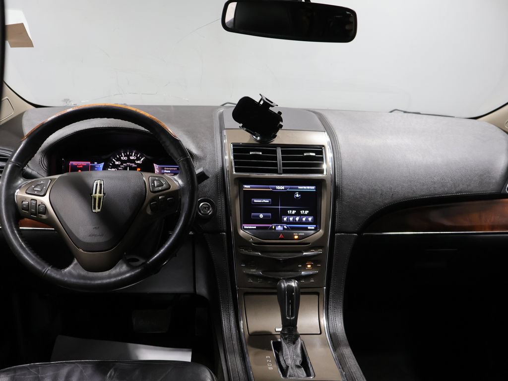 Used 2013 Lincoln MKX AWD image 17