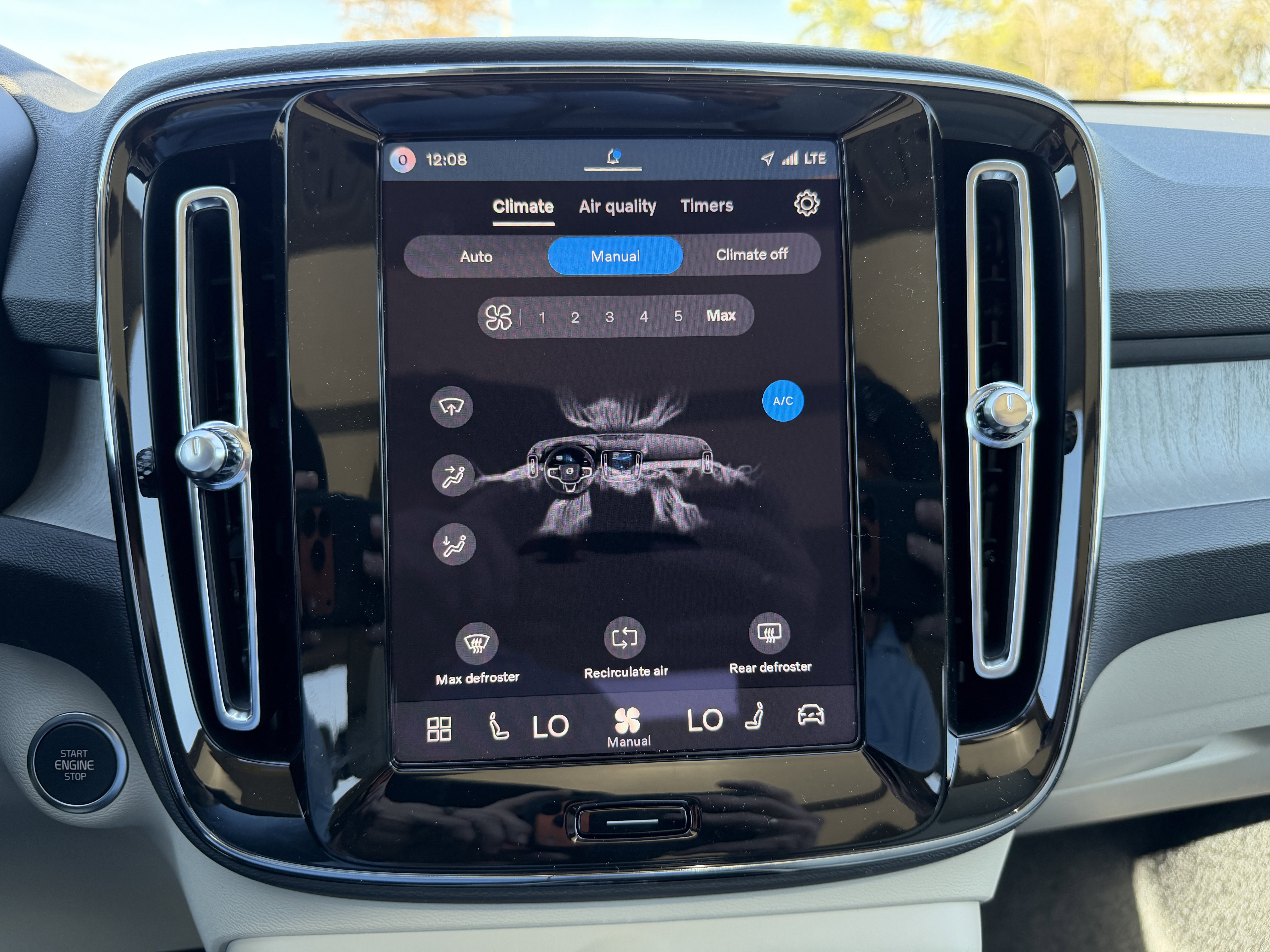 New 2026 Volvo XC40 B5 Ultra w/ Protection Package image 22