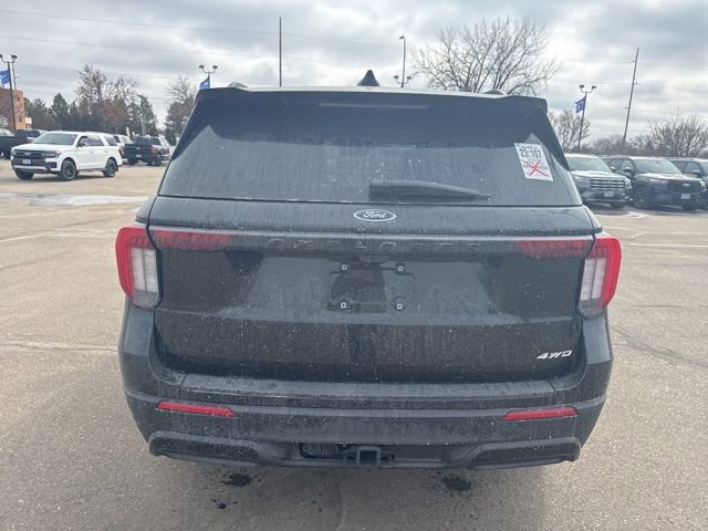 Used 2025 Ford Explorer ST-Line w/ Premium Package image 10