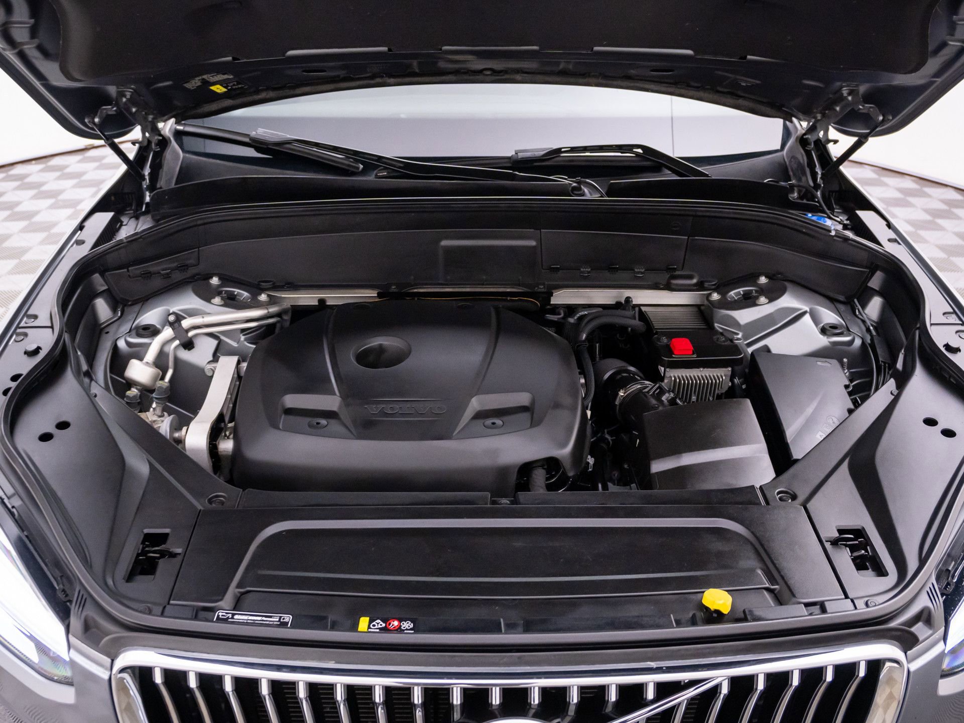 Used 2020 Volvo XC90 T5 Momentum image 33