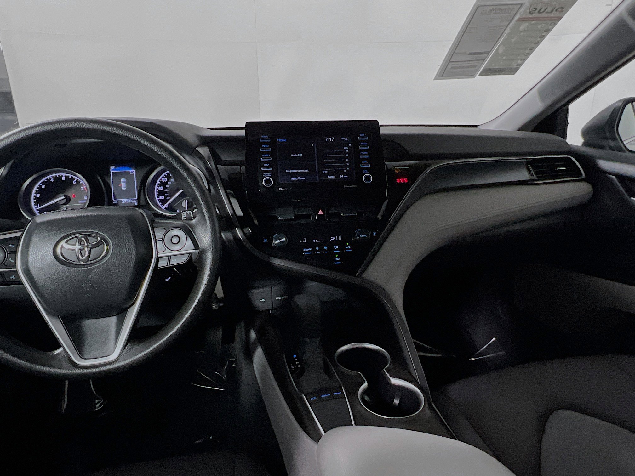 Used 2023 Toyota Camry LE image 29