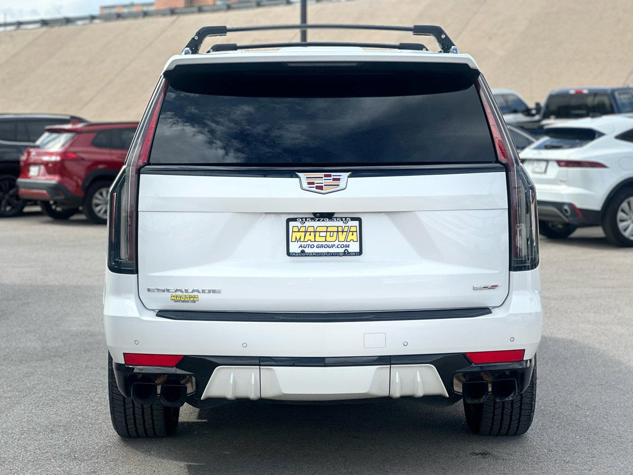 Used 2023 Cadillac Escalade V AWD/4WD image 6