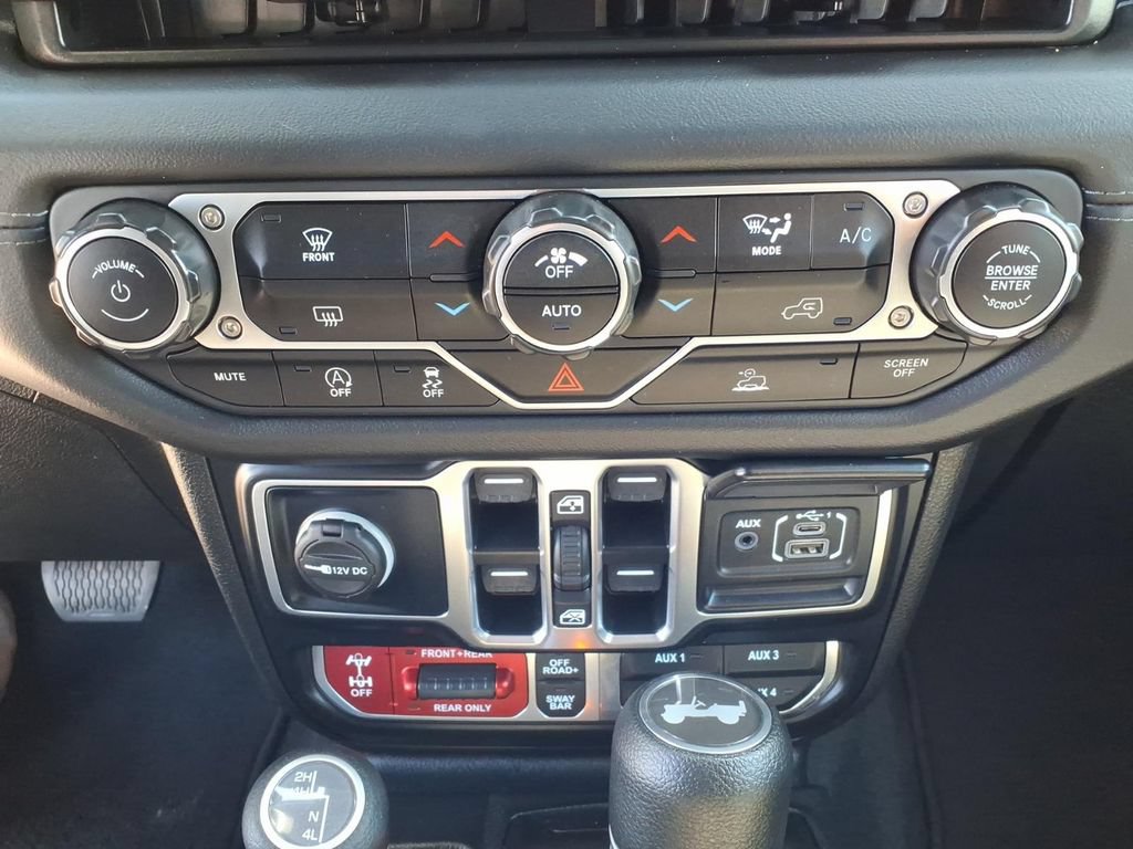 Used 2024 Jeep Wrangler Unlimited Rubicon AWD/4WD image 8