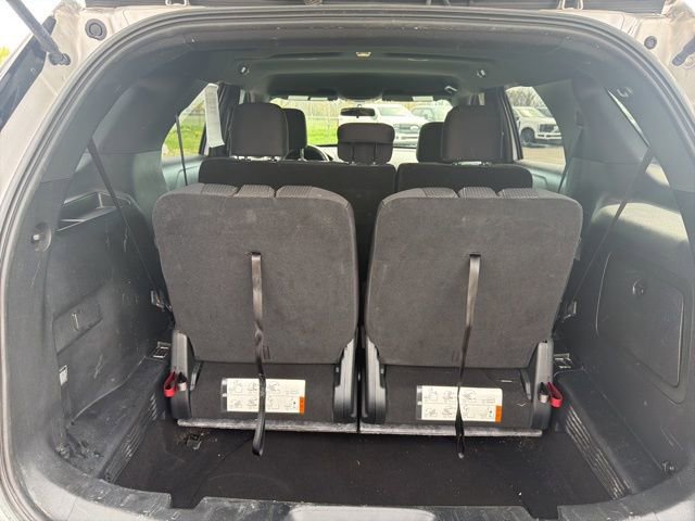 Certified 2018 Ford Explorer XLT AWD/4WD image 12