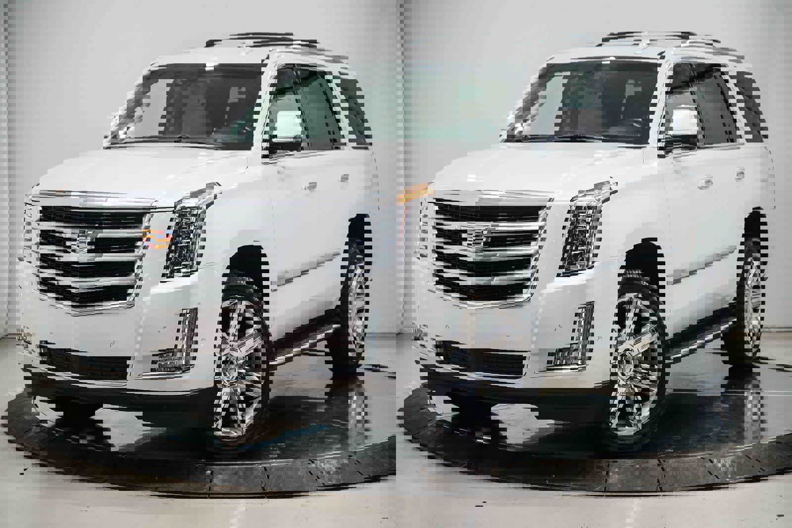Used 2018 Cadillac Escalade Premium Luxury image 1