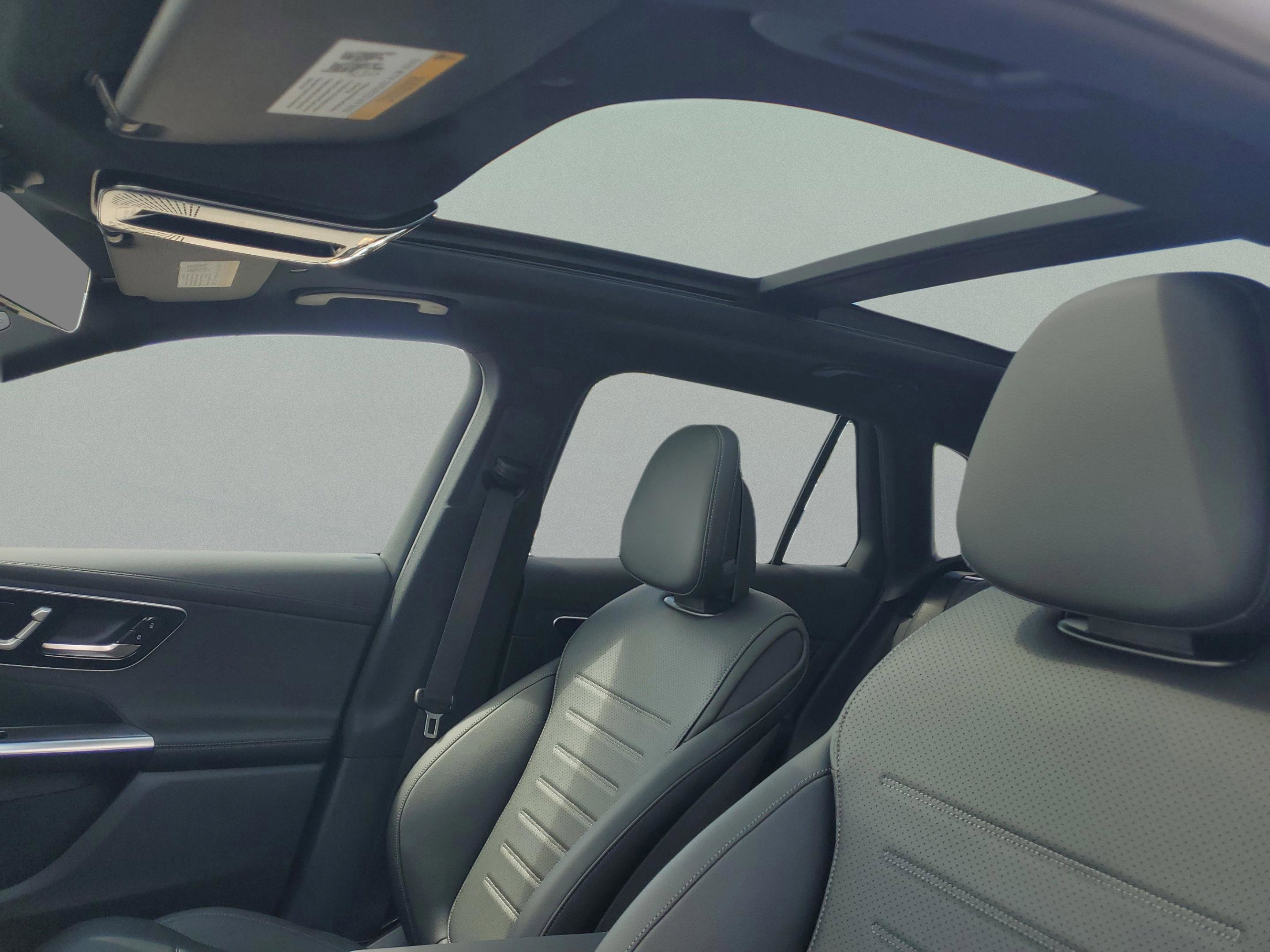 Certified 2026 Mercedes-Benz GLC 300 4MATIC image 18