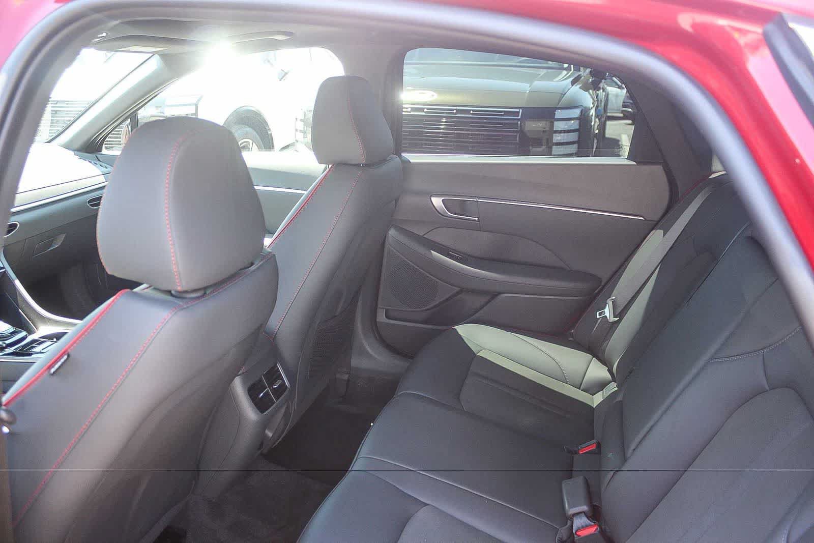 Certified 2023 Hyundai Sonata SEL Plus w/ Preferred Accessory Package FWD image 23