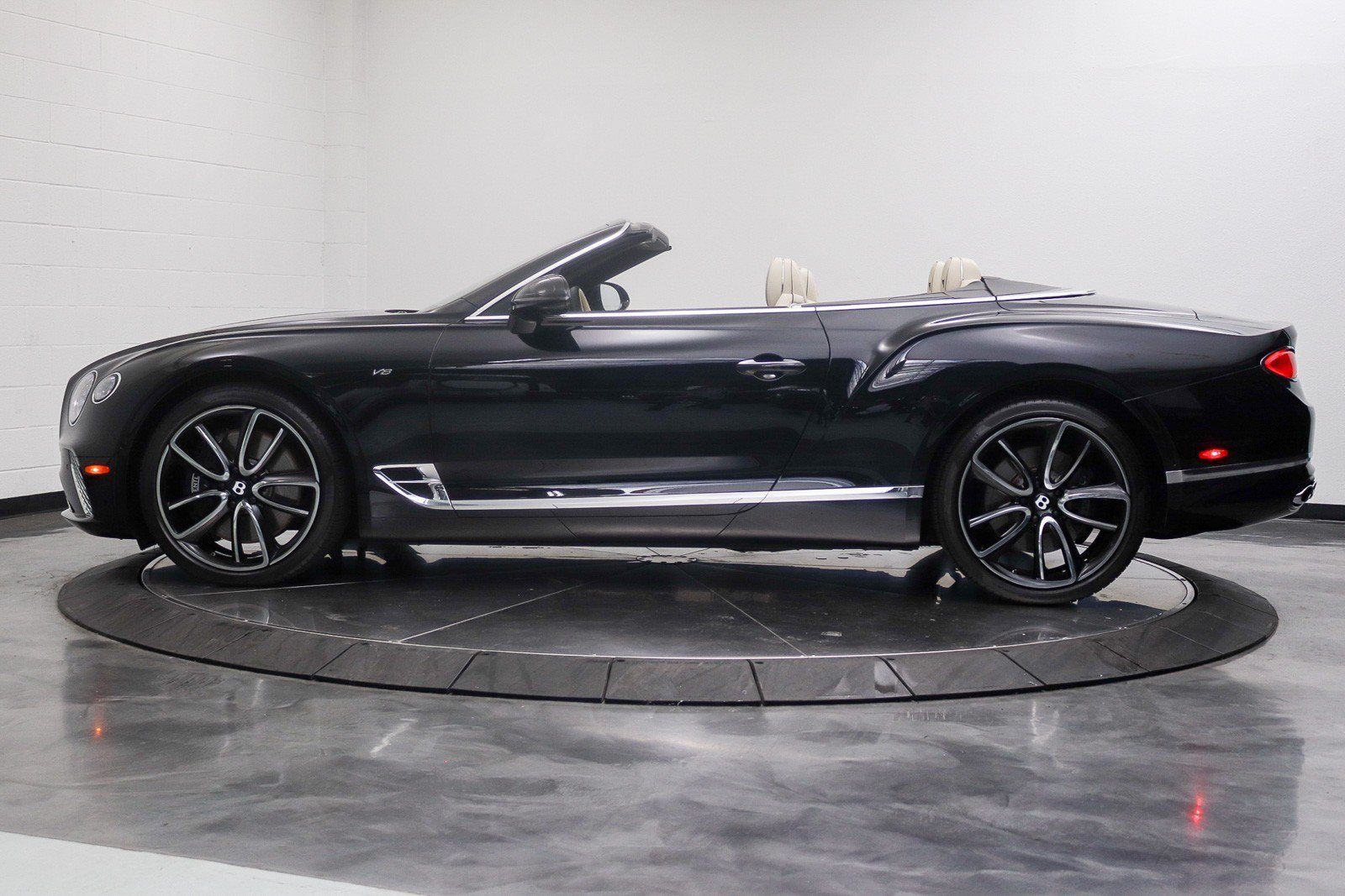 Used 2020 Bentley Continental GT V8 AWD/4WD image 11