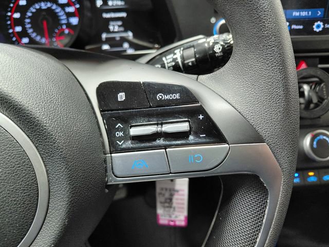 Used 2022 Hyundai Elantra SE image 30