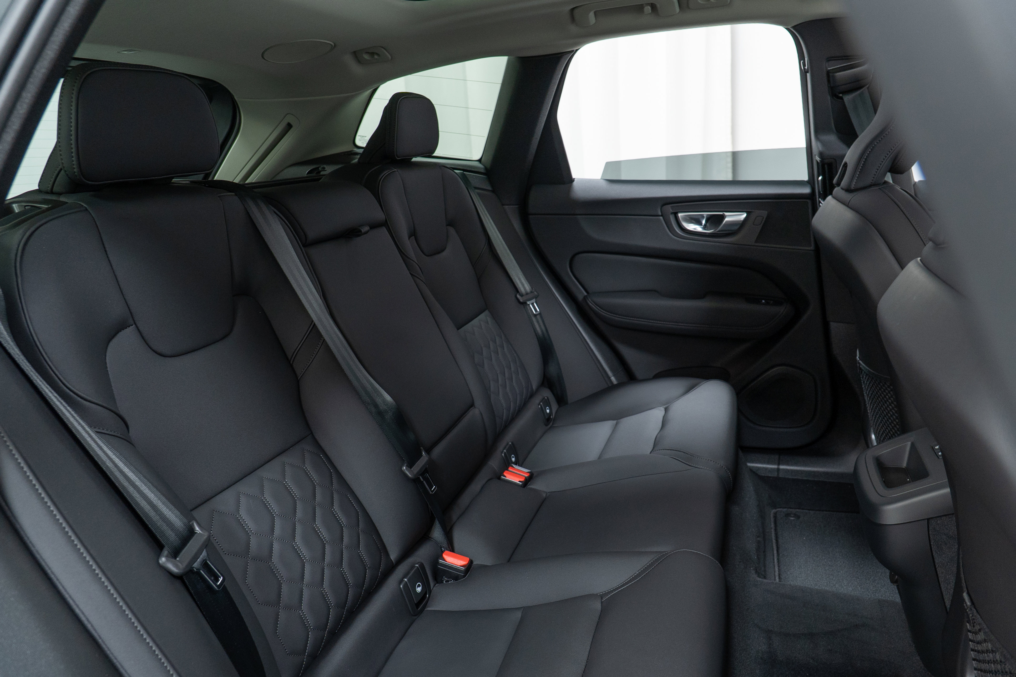 New 2026 Volvo XC60 B5 Plus w/ Climate Package image 24