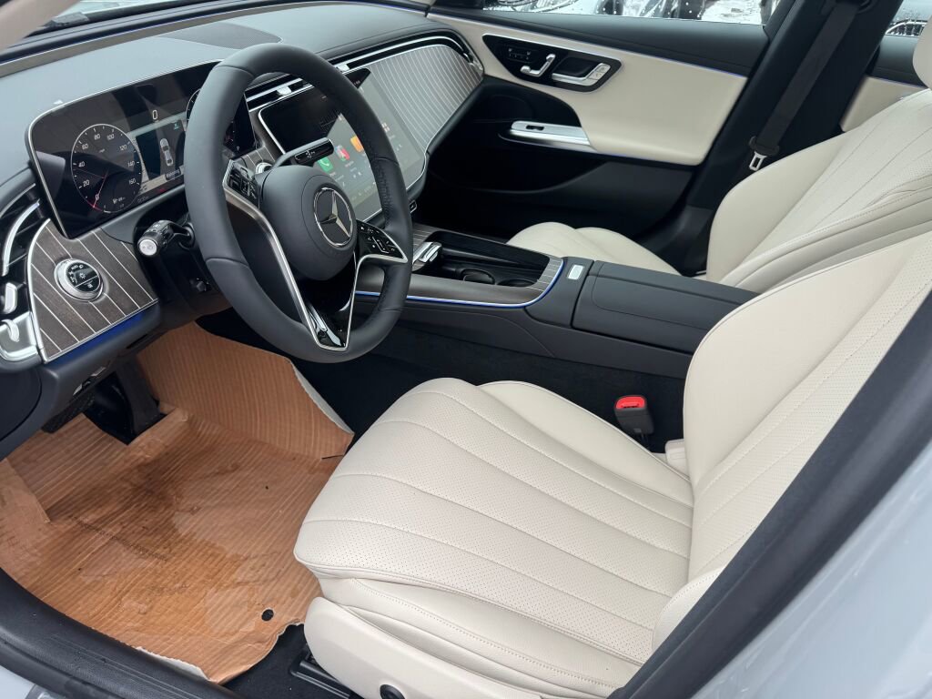 New 2026 Mercedes-Benz E 350 4MATIC Sedan image 9