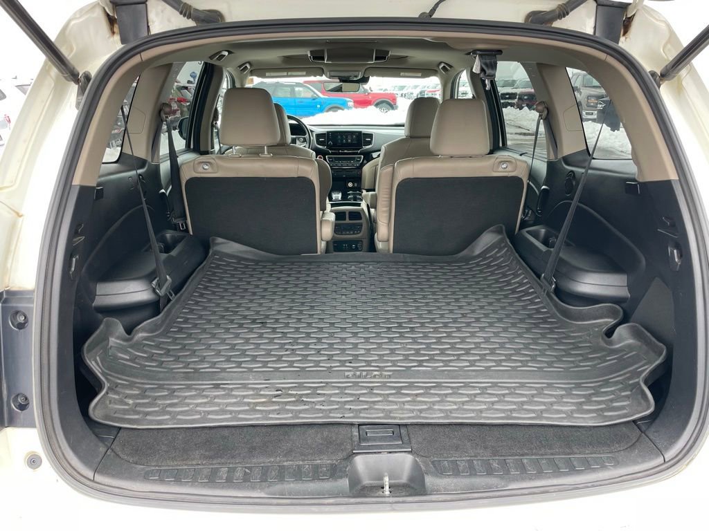 Used 2019 Honda Pilot Touring image 32