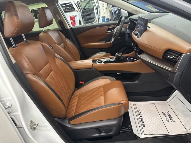 Used 2024 Nissan Rogue Platinum image 26