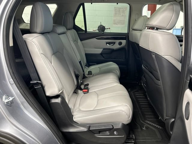Certified 2023 Honda Pilot Touring image 20