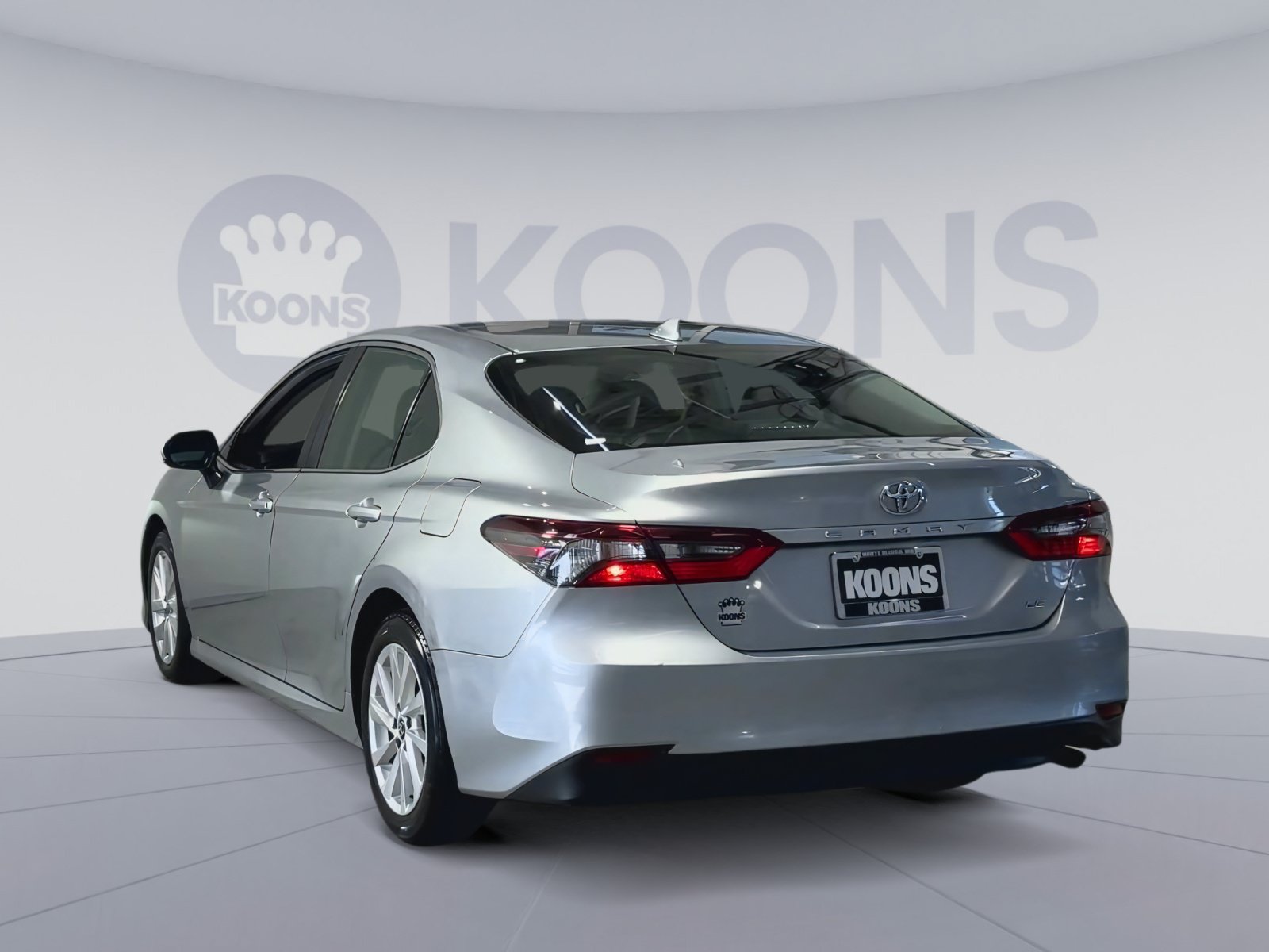 Used 2024 Toyota Camry LE FWD image 10