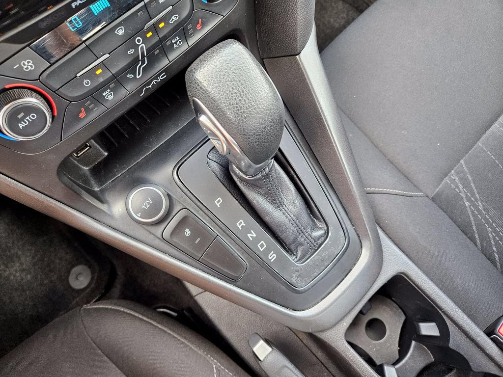 Used 2017 Ford Focus SEL w/ Cold Weather Package FWD image 20