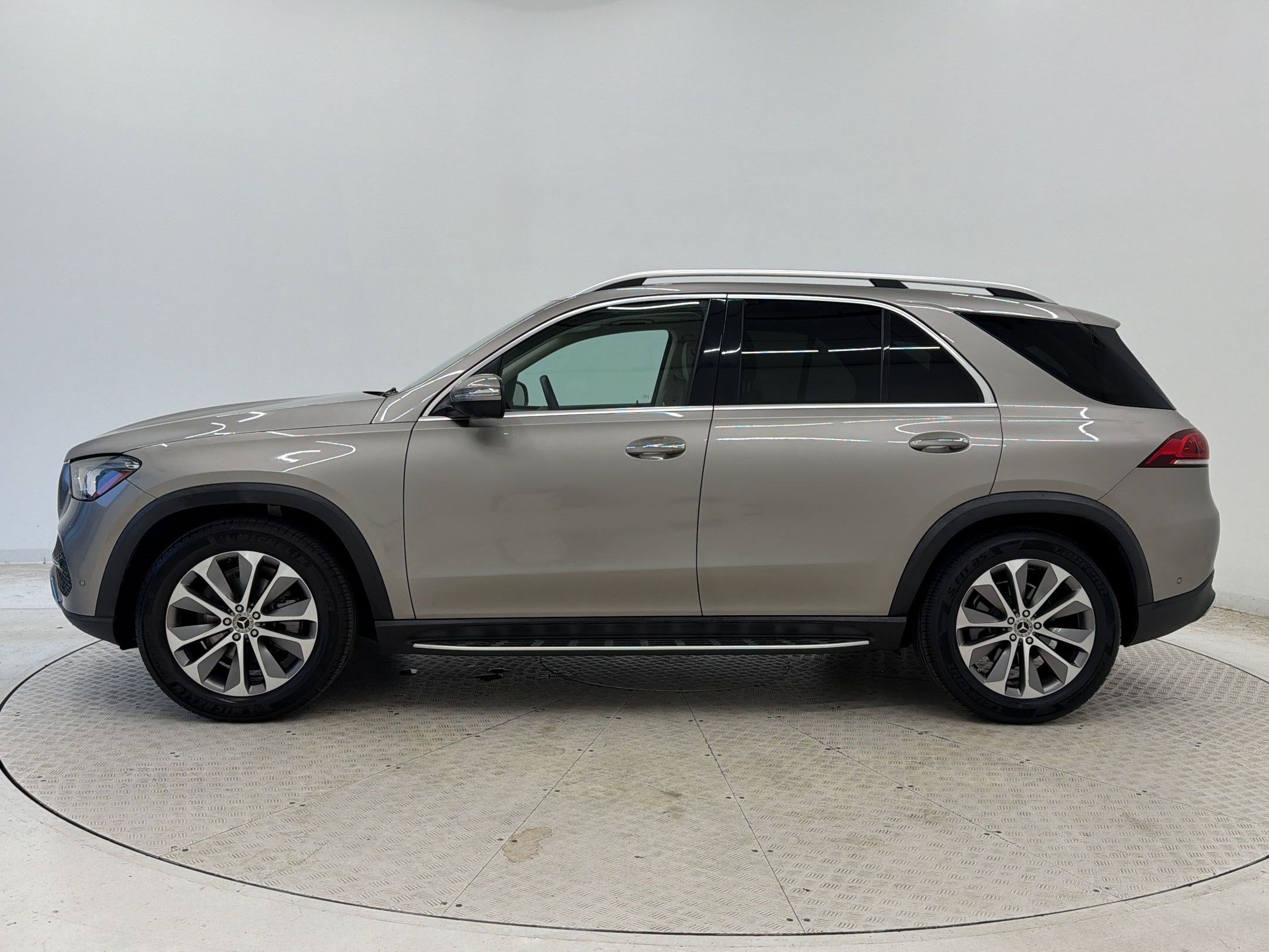 Used 2020 Mercedes-Benz GLE 350 image 2