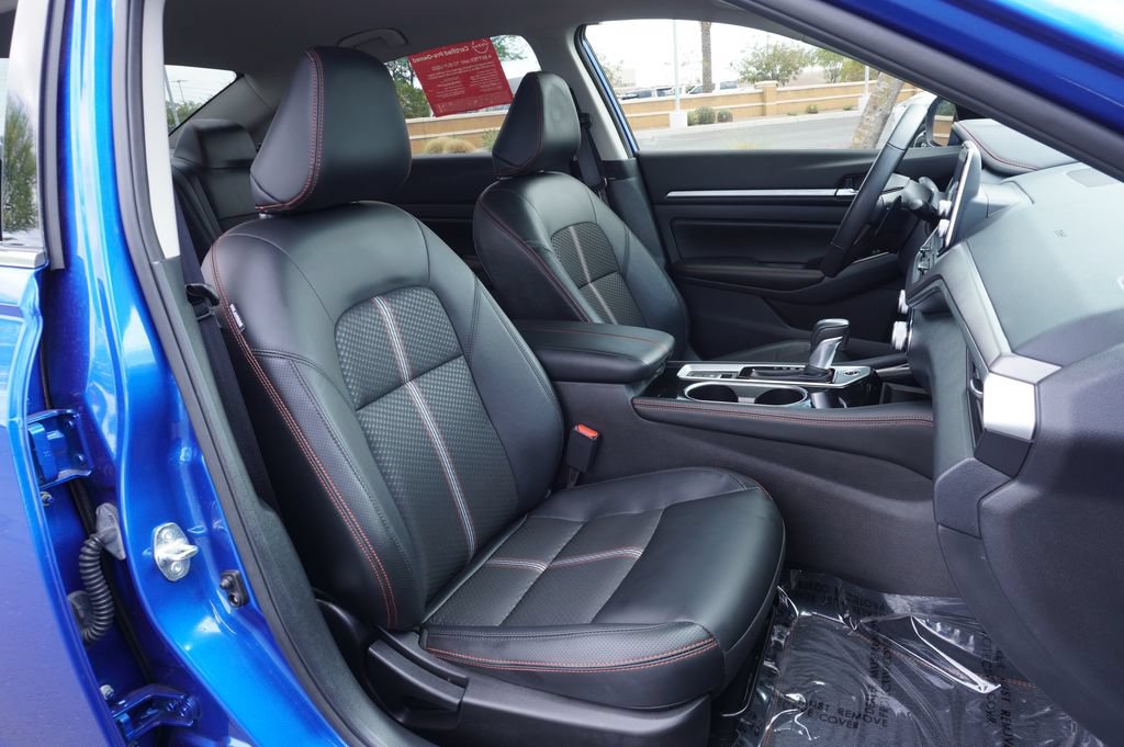 Certified 2025 Nissan Altima 2.5 SR AWD/4WD image 12